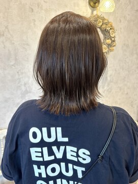 ディーヴァヘアーエズ(DIVA hair Eze) 透明感アッシュブラウン×小顔レイヤーボブ◎20代30代