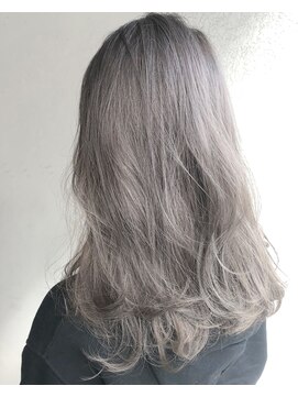 ヘアーアンドアトリエ マール(Hair&Atelier Marl) 【Marl】ホワイトグレージュカラー♪