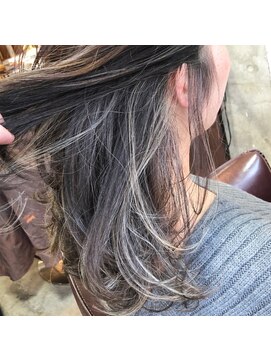 キー(kｅｙ) グレージュ