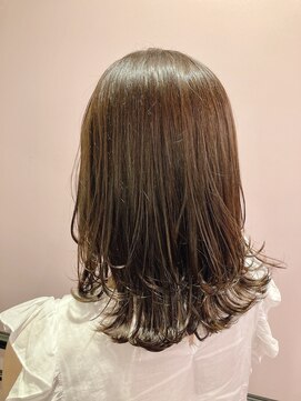 フィルモルメール(FILMORMALE) 外ハネミディアム☆オリーブカラー