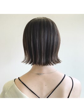 エメ(EME) ぱつっとストレートボブ　Taiki