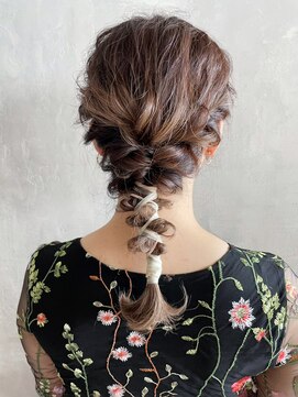 アルバム 渋谷パルコ(ALBUM) 編みおろしアレンジ_チェリーブラウンフェミニンロング_ba334951