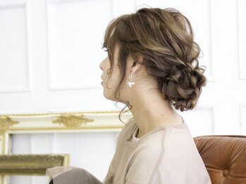 ソース 高槻(SOURCE)の写真/◆高槻駅徒歩1分【ヘアセット¥3100】結婚式・二次会…おまかせでも可愛いStyle提案と崩れにくさが人気♪