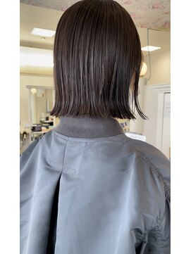 ヒルズ(BiBi hills) 高知 南国市　２０代３０代４０代　大人ボブ