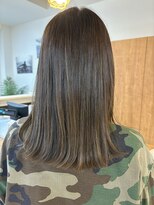 バイエイト 野並店(By Eight) 外ハネミディ×柔らかベージュ