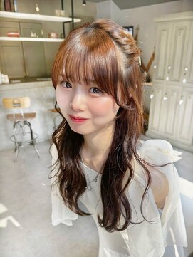 カシュカシュ 表参道(cache cache) シースルー前髪顔まわりカットブラウンカラーロングヘアアレンジ