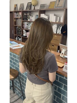 ラボ(LABO) 海外風レイヤー×透明感グレージュ