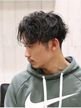 ヘアーアンドグルーミング ヨシザワインク(HAIR&GROOMING YOSHIZAWA Inc.) スパイラルパーマツーブロック刈り上げセンターパートショート