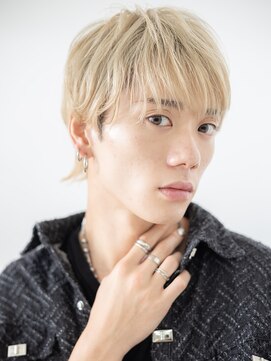 10代20代学生ハイトーンカラー前髪パーマメンズショートe与野