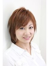 【ハンサムショート】クールで知的な印象。働く大人女性に似合う、凛としたスタイル