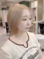 ミーク(meak)&nbsp;ハイトーンホワイトベージュボブ
