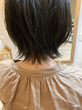 デイ(Day) ウルフ風ショートボブ