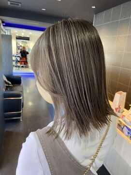 ブルーバイブレーション BlueVibration 外ハネボブ　ミルクティーベージュ　グレージュ