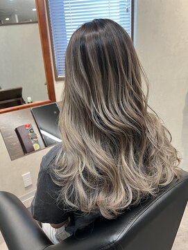 トイロ(toiro) バレイヤージュ