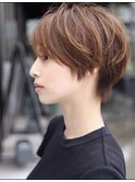 横顔も素敵《吉沢ジュン》30代からの大人マッシュショート