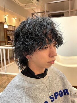 スタジオフォーエイチ(STUDIO 4H) 波巻きツイストスパイラル/波打ちパーマ/ ウルフパーマ/毛流れ