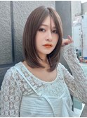 イメチェン ホワイトブロンド 外ハネボブ 美髪 ワイドバング
