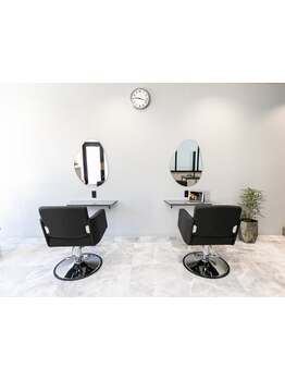 女性スタッフのみ♪大人女性のためのトータルビューティーサロン＊髪のお悩み解決はお任せください！