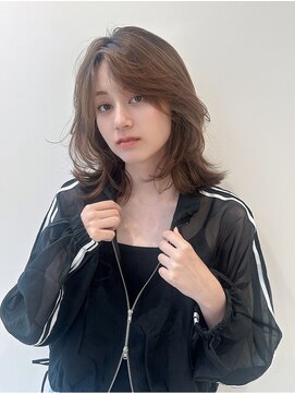 ニューヨークニューヨーク なんば道頓堀店(NYNY) ミディアムレイヤー　イルミナカラー　アッシュブラウン