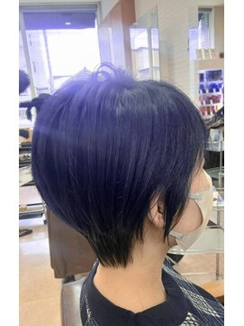 クール ヘアリズム 上田店(COOL Hair rhythm) ネイビーカラーショートヘアー