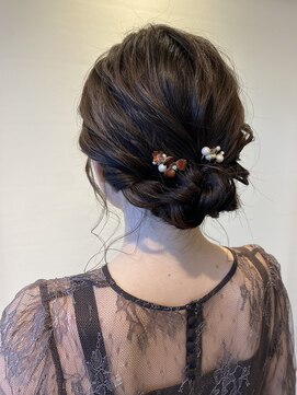 ジョセフィーヌ モトヤマ(JOSEPHINE MOTOYAMA) ローアップアレンジ