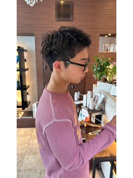 ブローチ(broche) スパイキーショート