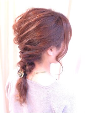 エール(a:le) 三つ編み クルリンパアレンジ