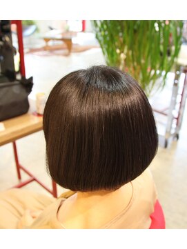 エッセンシャルルックス(Essential Looks) 髪質改善トリートメント