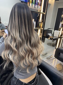 ラピス 大宮(Lapis) 『グラデーション』