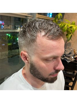 メグロバーバーショップロッポンギ 目黒六(MEGURO BARBER SHOP 6PPONGI) 【BUSSCUT】