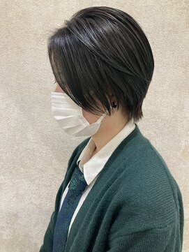 ヴィップルーム(viproom) マッシュショート/アッシュカラー/ツヤ髪スタイル/黒髪スタイル
