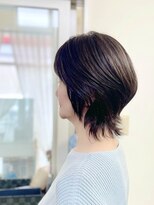 ティーズヘアイナガキイヴピアジェ&nbsp;外ハネ＿くびれのあるスタイル＿ウルフ