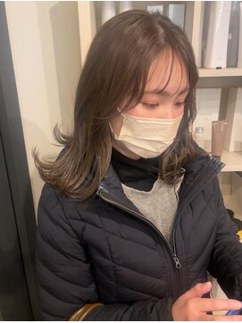 トッカ 三ノ宮店(tocca) くびれスタイルで韓国風