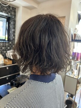 ブリング バイ スノードロップ 吉祥寺(BRING by Snowdrop) デザインカラー/レイヤーカット/ウェットヘア/オリーブベージュ