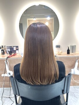 キャンバス バイ ネオリーブ 横浜西口(Canvas by neo.) 艶髪酸性ストレート　　くすみベージュ