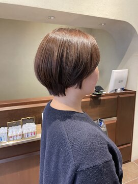 エルサフィロ ヨドヤバシ(el zafiro yodoyabashi) ショートヘア　ベージュカラー