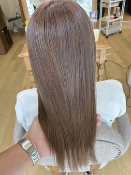 ミラシィ 成田(Mirashy) ハイライトカラーミルクティーベージュレイヤーカット