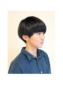 可愛いシルエットのマッシュショートボブ