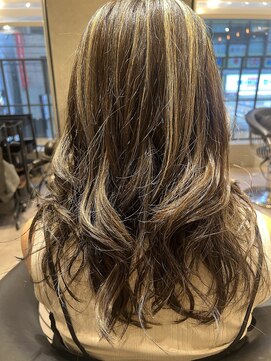 アラモア 国立(Alamoa) ロングスタイル ハイライト×マットベース