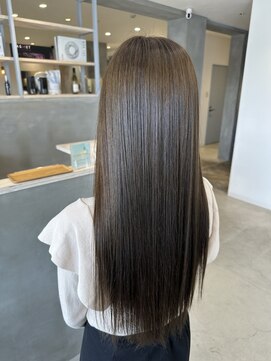 ロテ(LOTE.) 黒髪/クラゲヘアー/オリーブグレー/小顔/ココアベージュ/一宮