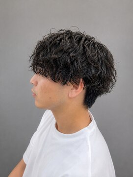 クオリス 上福岡店(QUALIS) ラフスパイラルマッシュ｜朝5分で決まるメンズパーマ