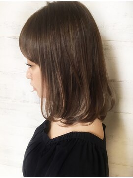 ジョエミバイアンアミ(joemi by Un ami) joemi 無造作カールボブディくびれセミディ 花野