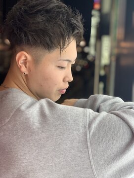 アスイン(asuin) ツーブロックフェミニンヘアー