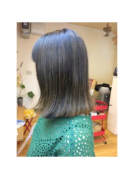 キキ 美容室(KIKI) コントラストカラー