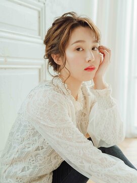 ヘアアンドリラクゼーション シャッセ(Hair&Relaxation SASE) ねじり編み下ろしスタイル