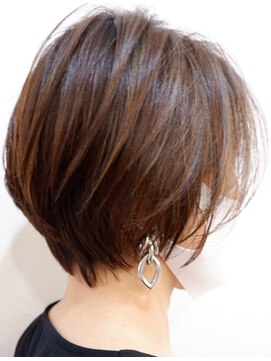 ノクターン 池袋(NOCTURNE) 20代後半30代40代向けの大人ショート