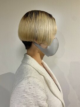 アルカナ 明治神宮前原宿(ARCANA) 刈り上げショート　前下がりショート　センターパート