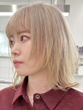 ウィコ 新宿(WICO) レイヤーボブベージュ新宿駅グレーベージュ/レイヤーロング/黒髪