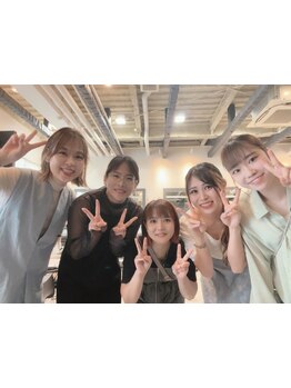 [駐車場あり]同性だから分かり合える美へのこだわり。今と未来の美しさを叶えてくれる女性Stylistが勢揃い