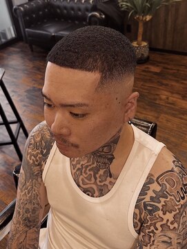 グラディ(GLADY) バーバー/メンズ/特殊パーマ/フェード/シェービング/西新井